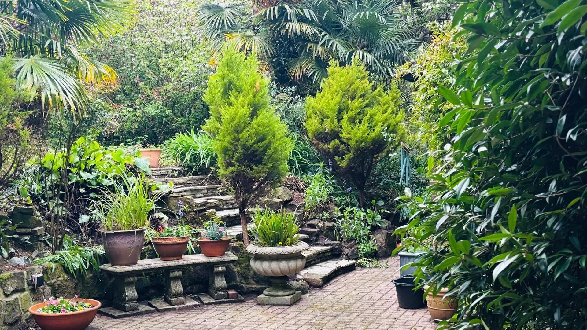 Traditional English House 0*, Brighton
