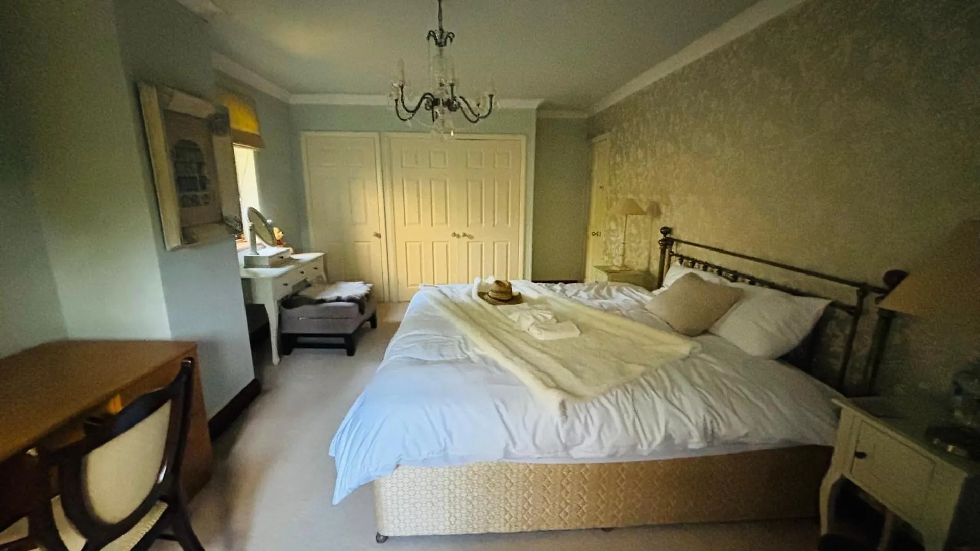Traditional English House Brighton Villa
